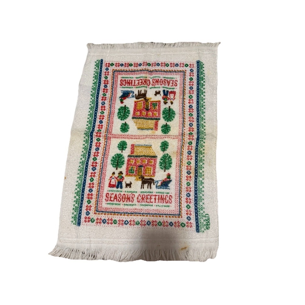 100% Cotton White Red Green Seasons Greetings Towel 23x16" *USED*